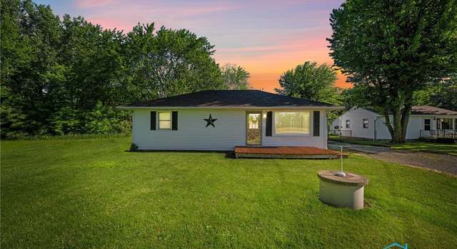 Photo of 5105 W Fremont Rd, Port Clinton, OH 43452