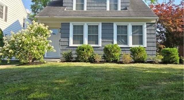 Photo of 3329 Kirkwall Rd, Ottawa Hills, OH 43606