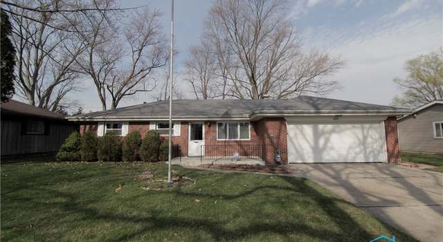 Photo of 2207 Heatherlawn Dr, Toledo, OH 43614