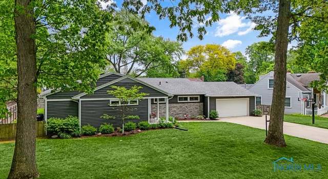 Photo of 2714 W Rockridge Cir, Toledo, OH 43606