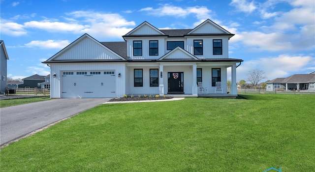 Photo of 879 Timber Wood Ct, Waterville, OH 43566