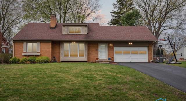 Photo of 2919 Densmore Dr, Toledo, OH 43606