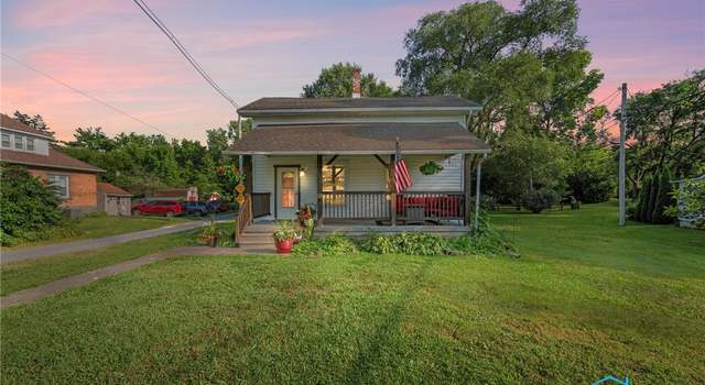 Photo of 321 W Front St, Pemberville, OH 43450