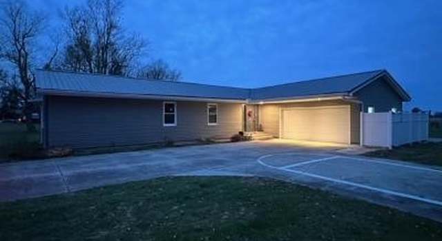 Photo of 4505 E Bluelick Rd, Lima, OH 45801