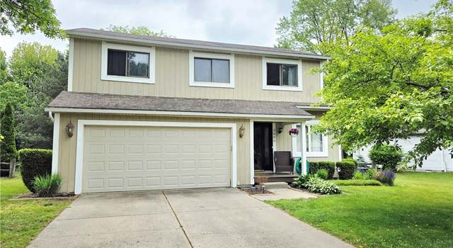 Photo of 3808 Farmbrook Dr, Sylvania, OH 43560
