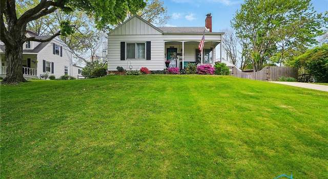 Photo of 516 Robindale Ave, Oregon, OH 43616