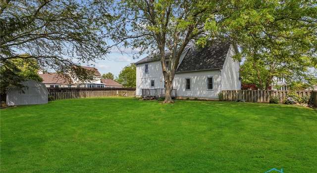 Photo of 1141 Oriole Dr, Bowling Green, OH 43402
