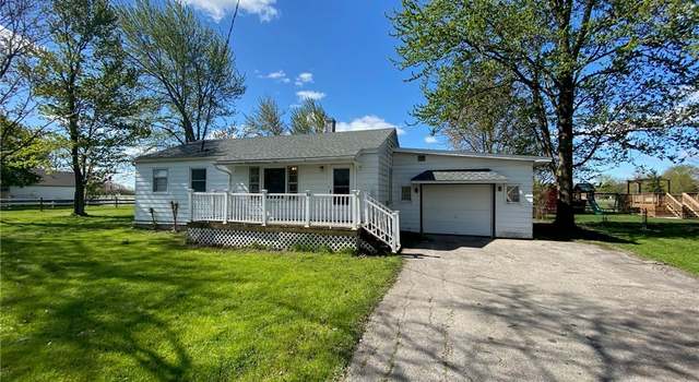 Photo of 5831 Oak St, Stony Ridge, OH 43463