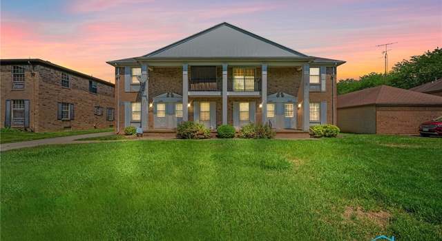 Photo of 2403 Rockspring Rd, Toledo, OH 43614