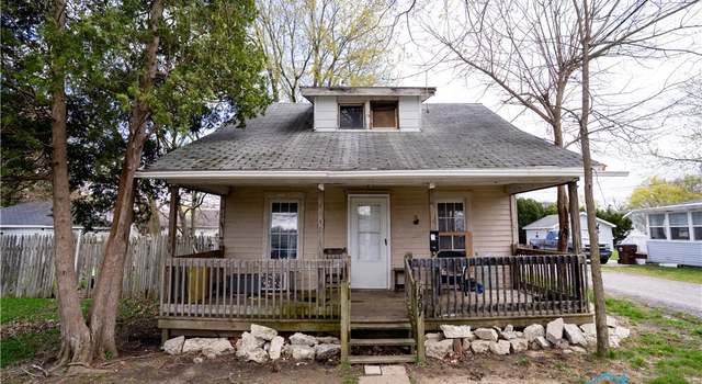 Photo of 1207 Emory St, Defiance, OH 43512