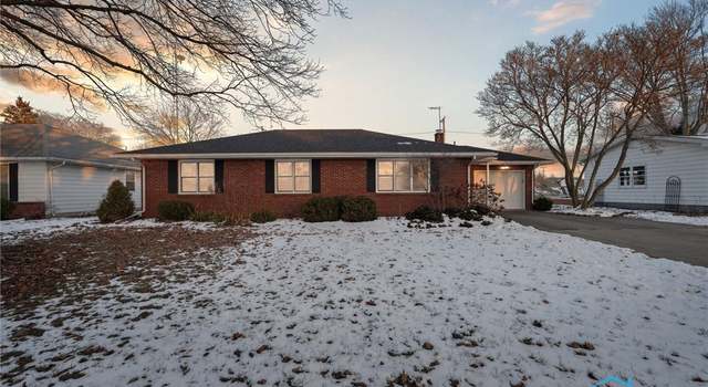 Photo of 805 Ludwig Ave, Gibsonburg, OH 43431