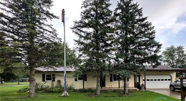 Photo of 661 Wood Dr, Montpelier, OH 43543