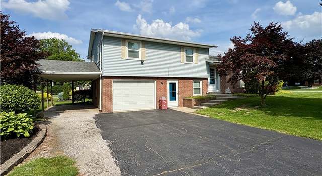 Photo of 10 Pinewood Dr, Tiffin, OH 44883