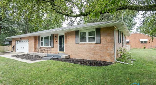 Photo of 404 Erie St, Bowling Green, OH 43402