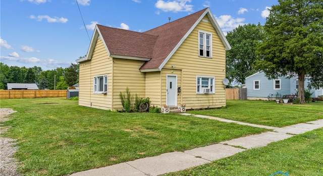 Photo of 912 Mcdougal St, Fostoria, OH 44830