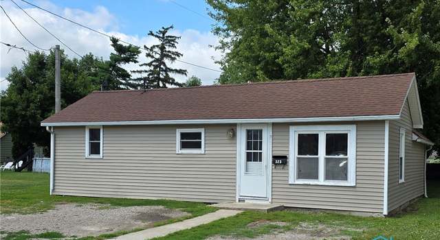 Photo of 323 N Keyser Ave, Deshler, OH 43516