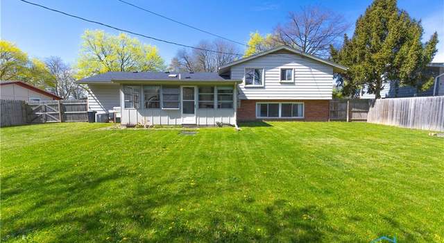 Photo of 2257 Greenlawn Dr, Toledo, OH 43614