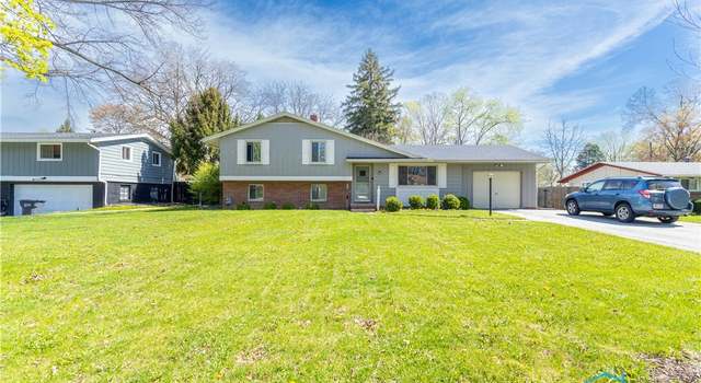 Photo of 2257 Greenlawn Dr, Toledo, OH 43614
