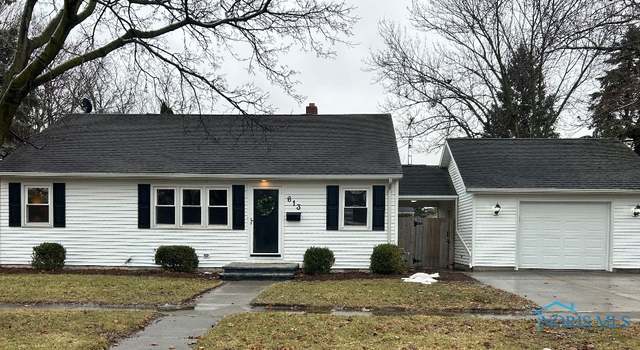 Photo of 613 W Yeasting St, Gibsonburg, OH 43431