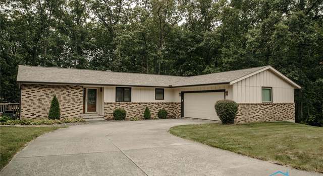 Photo of 579 Three Rivers Ct, Defiance, OH 43512