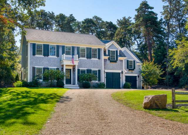 Property at 16 Mockingbird Dr, Edgartown, MA 02539, 4 beds, 5 baths