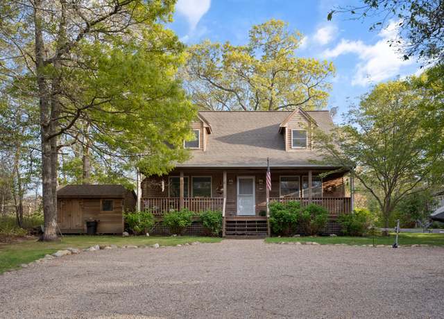 Property at 112 West Spring St, Vineyard Haven, MA 02568, 3 beds, 2.5 baths