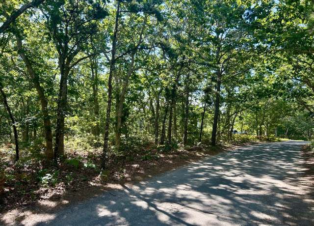 Property at 11 Boylston Dr, Edgartown, MA 02539