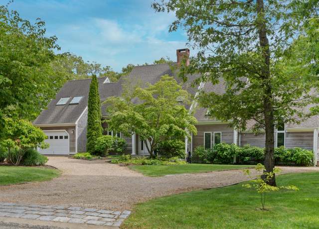 Property at 34 Tower Ridge Rd, Oak Bluffs, MA 02557, 4 beds, 3.5 baths