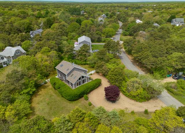 Property at 16 Schoolhouse Rd, Edgartown, MA 02539, 4 beds, 2 baths