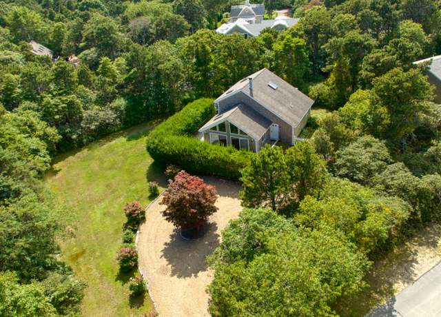Property at 16 Schoolhouse Rd, Edgartown, MA 02539, 4 beds, 2 baths