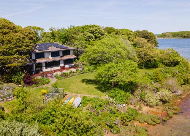 Property at 39 Sengekontacket Rd, Oak Bluffs, MA 02557, 4 beds, 3.5 baths