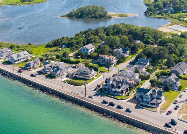 Property at 4 Canonicus Ave, Oak Bluffs, MA 02557, 6 beds, 4 baths
