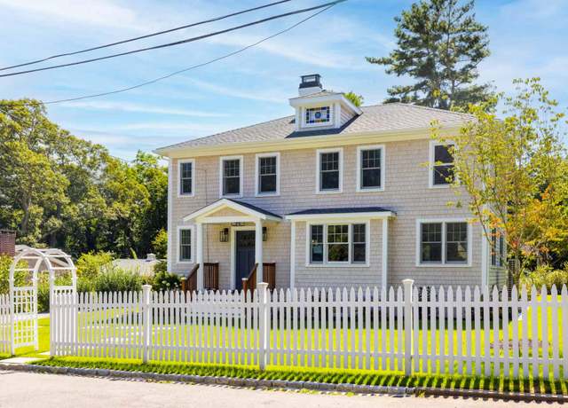 Property at 5 Pine Tree Ln, Vineyard Haven, MA 02568, 4 beds, 3 baths