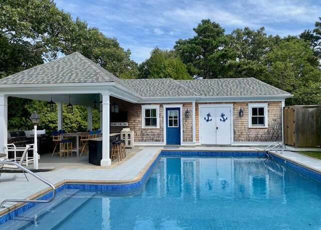Property at 4 Down Harbor Rd, Edgartown, MA 02539, 3 beds, 2.5 baths
