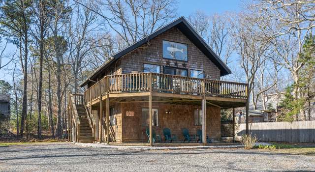 Photo of 160 Bernard Cir, Vineyard Haven, MA 02568