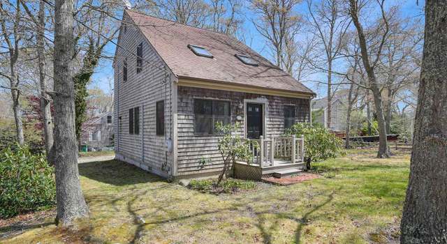 Photo of 345 Franklin St, Vineyard Haven, MA 02568