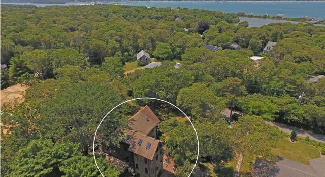 Photo of 33 Clay Ave, Oak Bluffs, MA 02557