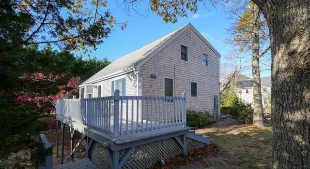 Photo of 10 Kims Way, Oak Bluffs, MA 02557