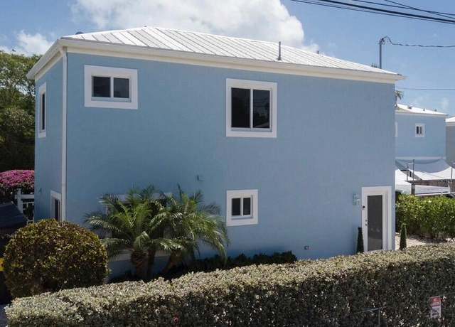Property at 10 Orange Dr, Key Largo, FL 33037, 2 beds, 3 baths