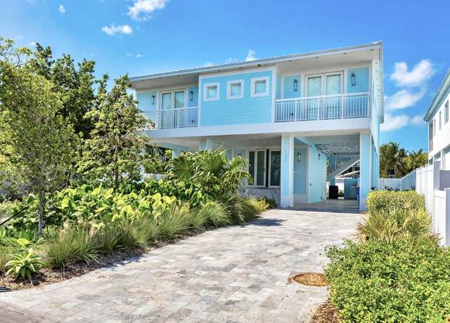 Property at 121 Lake Rd, Plantation Key, FL 33070, 4 beds, 4 baths