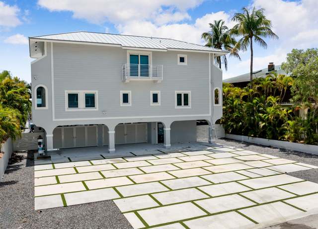 Property at 109 Giardino Dr, Plantation Key, FL 33036, 4 beds, 3 baths
