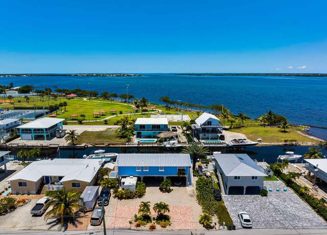 Property at 31135 Hollerich Dr, Big Pine Key, FL 33043, 2 beds, 2 baths