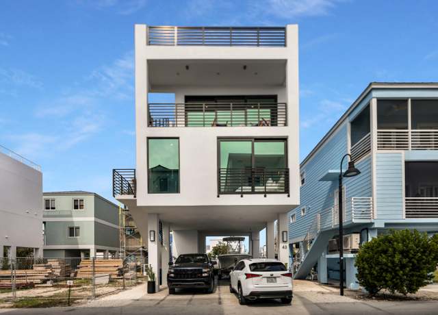 Property at 94825 Overseas Hwy #43, Key Largo, FL 33037, 3 beds, 2.5 baths