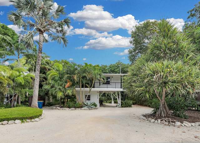 Property at 115 Fontaine Dr, Plantation Key, FL 33070, 2 beds, 2 baths