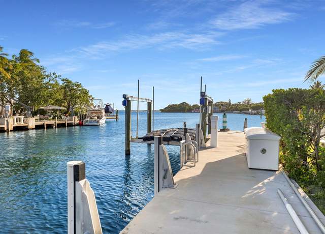 Property at 522 Sound Dr, Key Largo, FL 33037, 3 beds, 4 baths