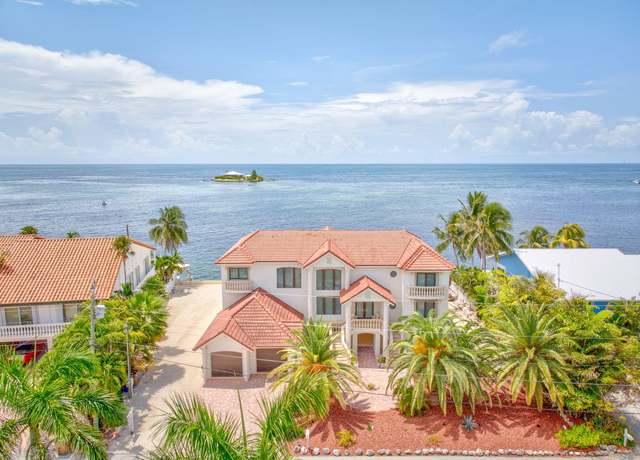 Property at 5 E Ocean Dr, Marathon, FL 33050, 4 beds, 4.5 baths