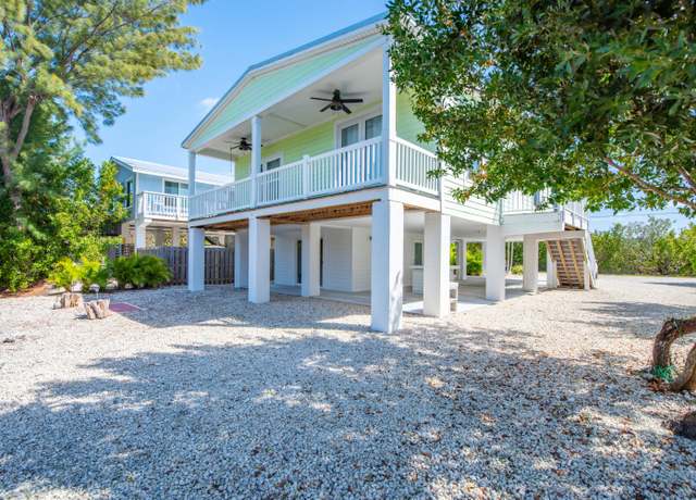 Property at 27255 Mariposa Rd, Ramrod Key, FL 33042, 3 beds, 2 baths