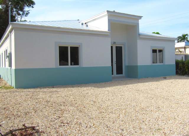 Property at 21 Tina Pl, Key Largo, FL 33037, 4 beds, 3 baths