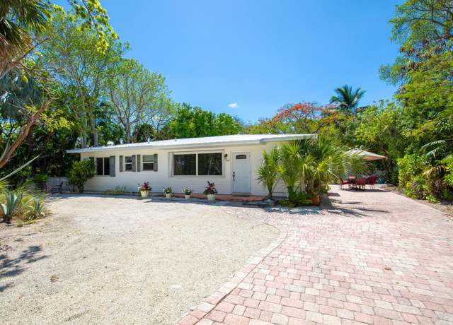 Property at 7563 Gulfstream Blvd, Marathon, FL 33050, 3 beds, 2 baths