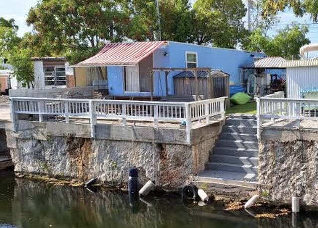 Property at 108 W Avenue A, Key Largo, FL 33037, 2 beds, 1 bath